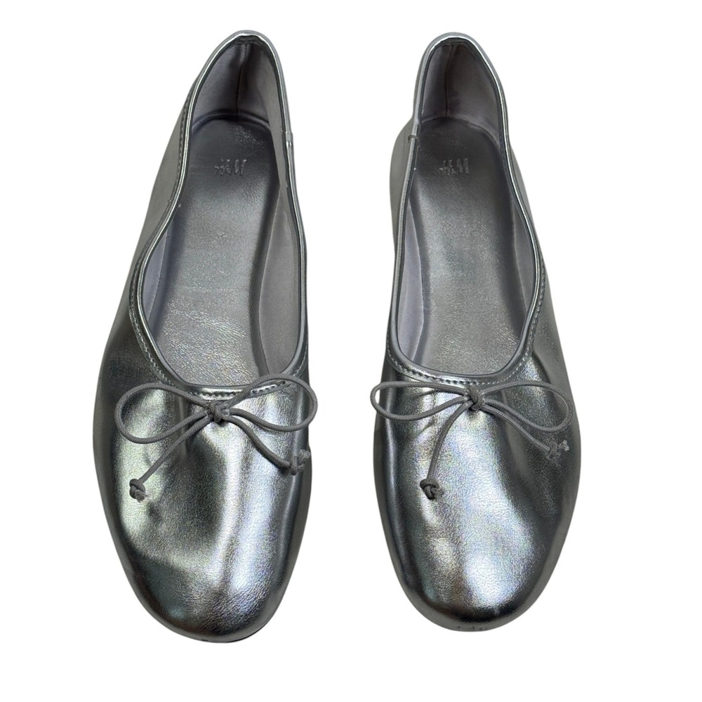 H&M Silver Metallic Ballet Flats Women's 8 EU 39 Bow Round Toe Shoes